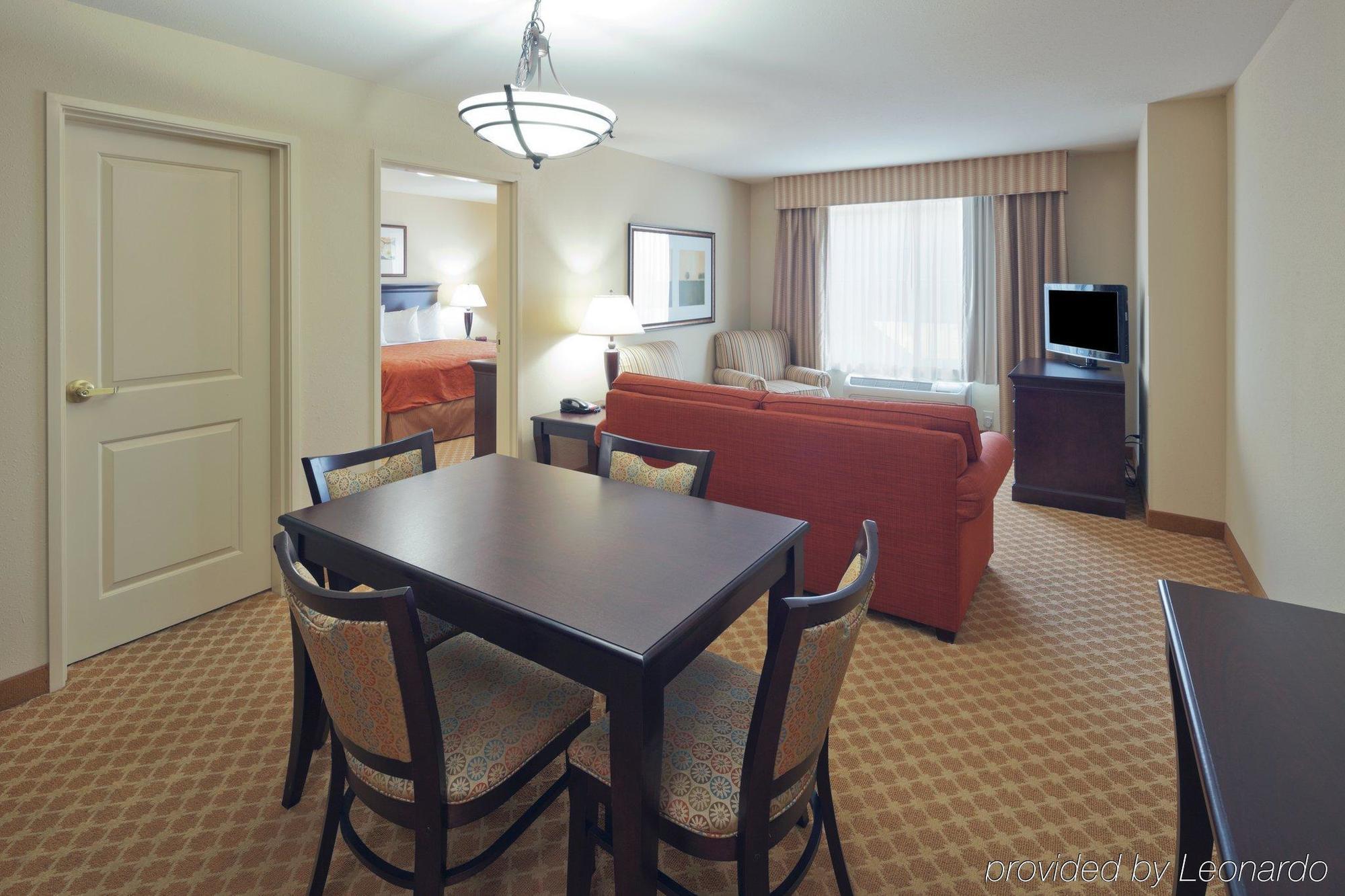 Hotel Country & By Radisson, Madison, Al Madison