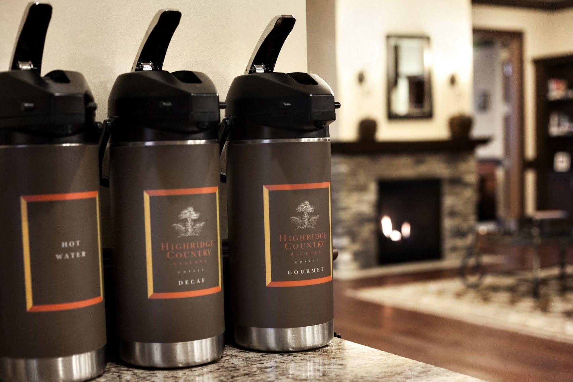 Country & By Radisson, Madison, Al Hotel 3*